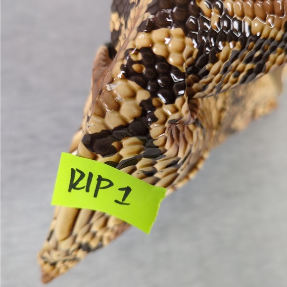 🍭 3/$10 👯‍♀️Host Pick⚡️FREE w/purchase SnakeskinPrint Clutch/Small Purse-w/flaws - Picture 11 of 13